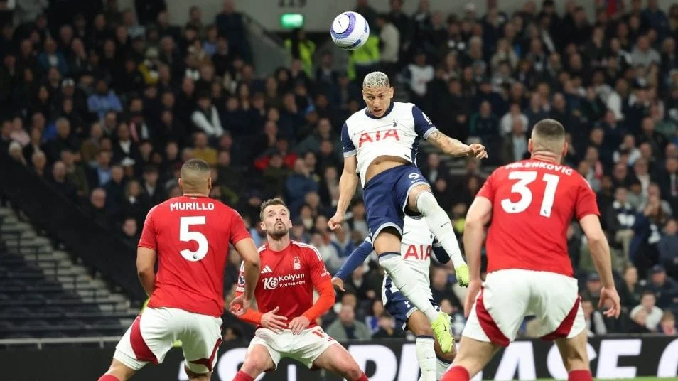 状态火热！布伦森半场13中8得到23分2篮板5助攻